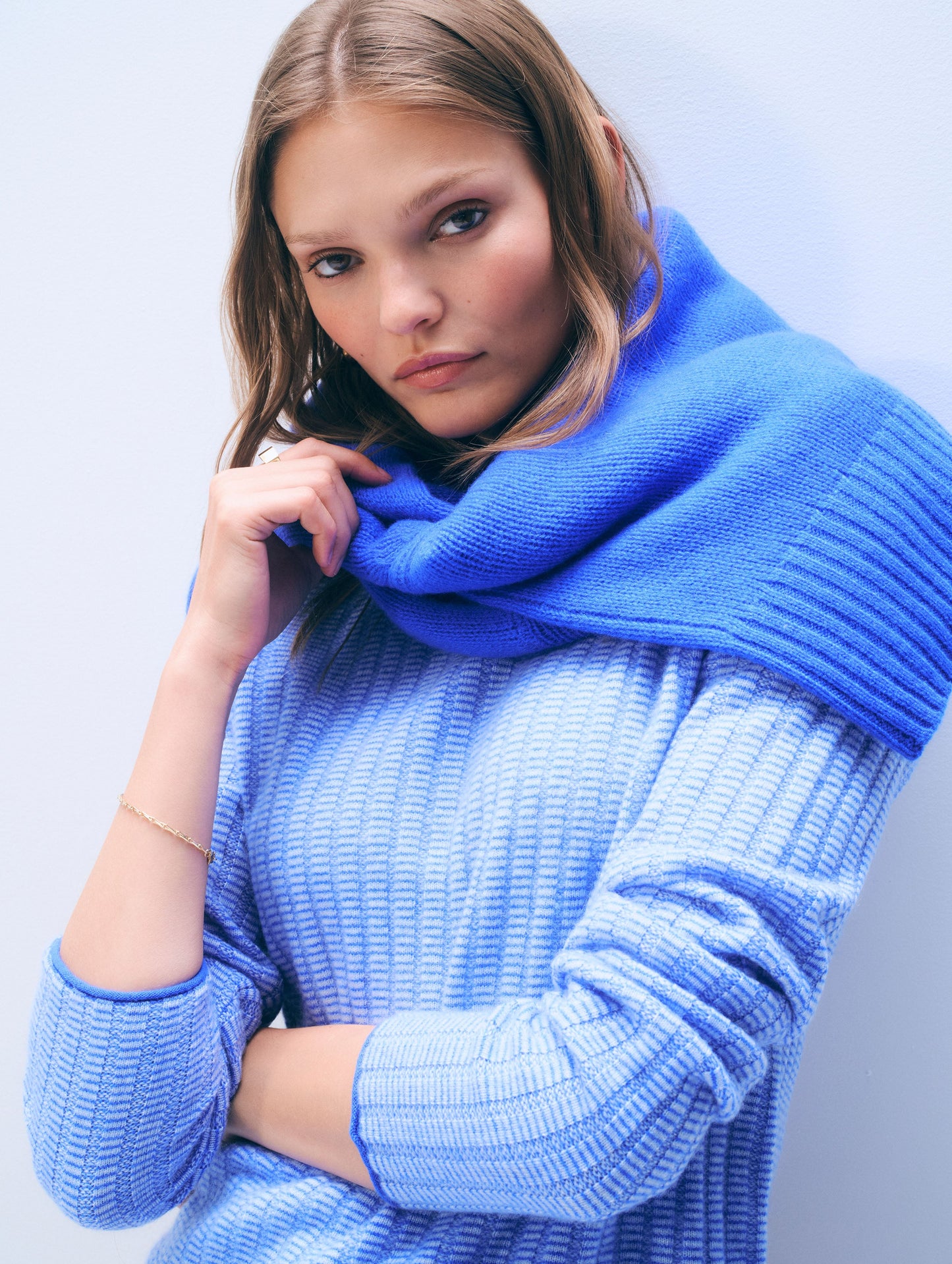 CASHMERE TEXTURED CREW