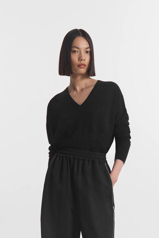 V NECK SWEATER