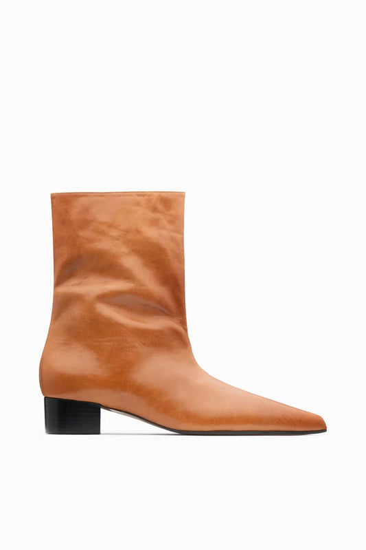 TAPEK BOOT
