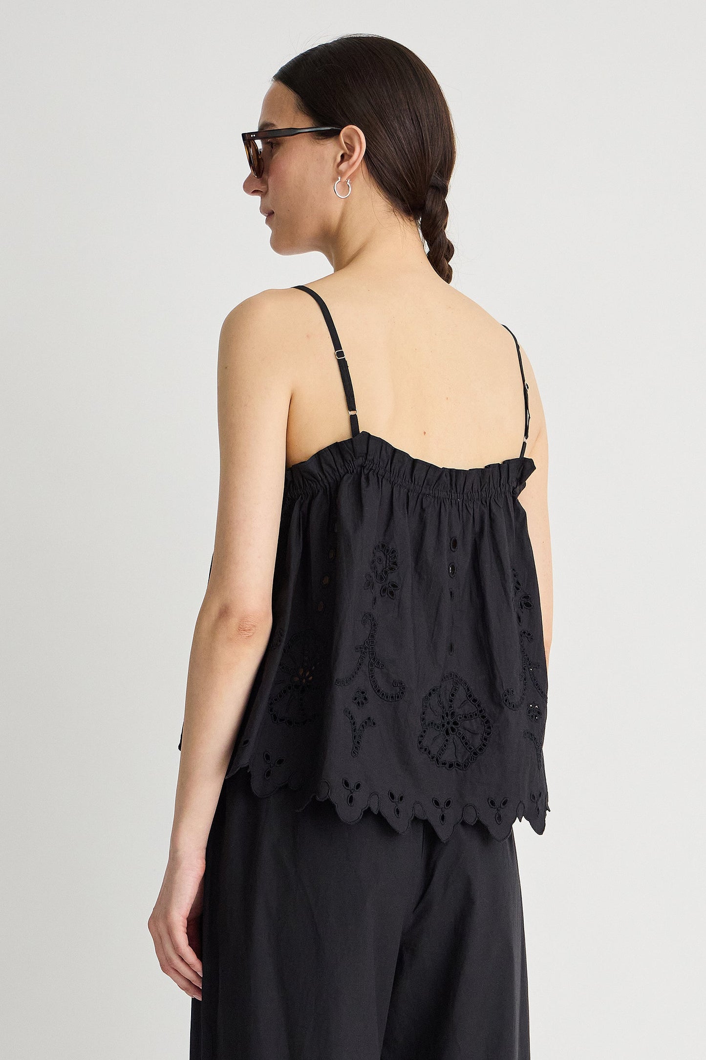 EMBROIDERED CAMI