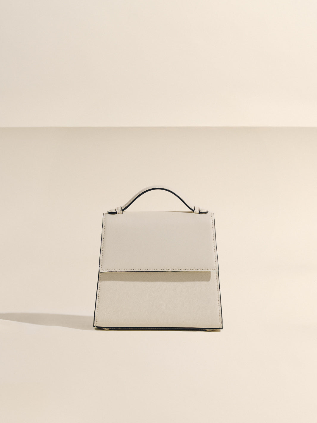 TOP HANDLE BAG