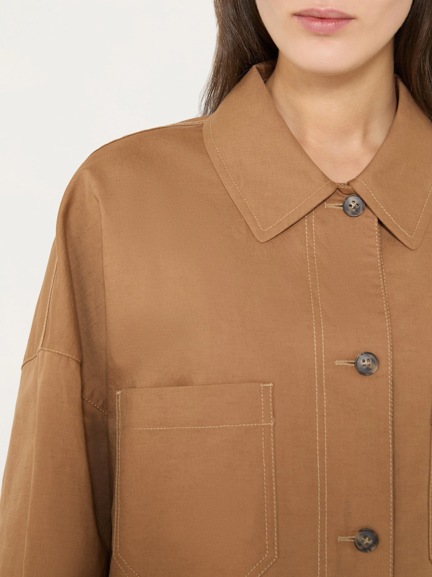 Vettura Jkt