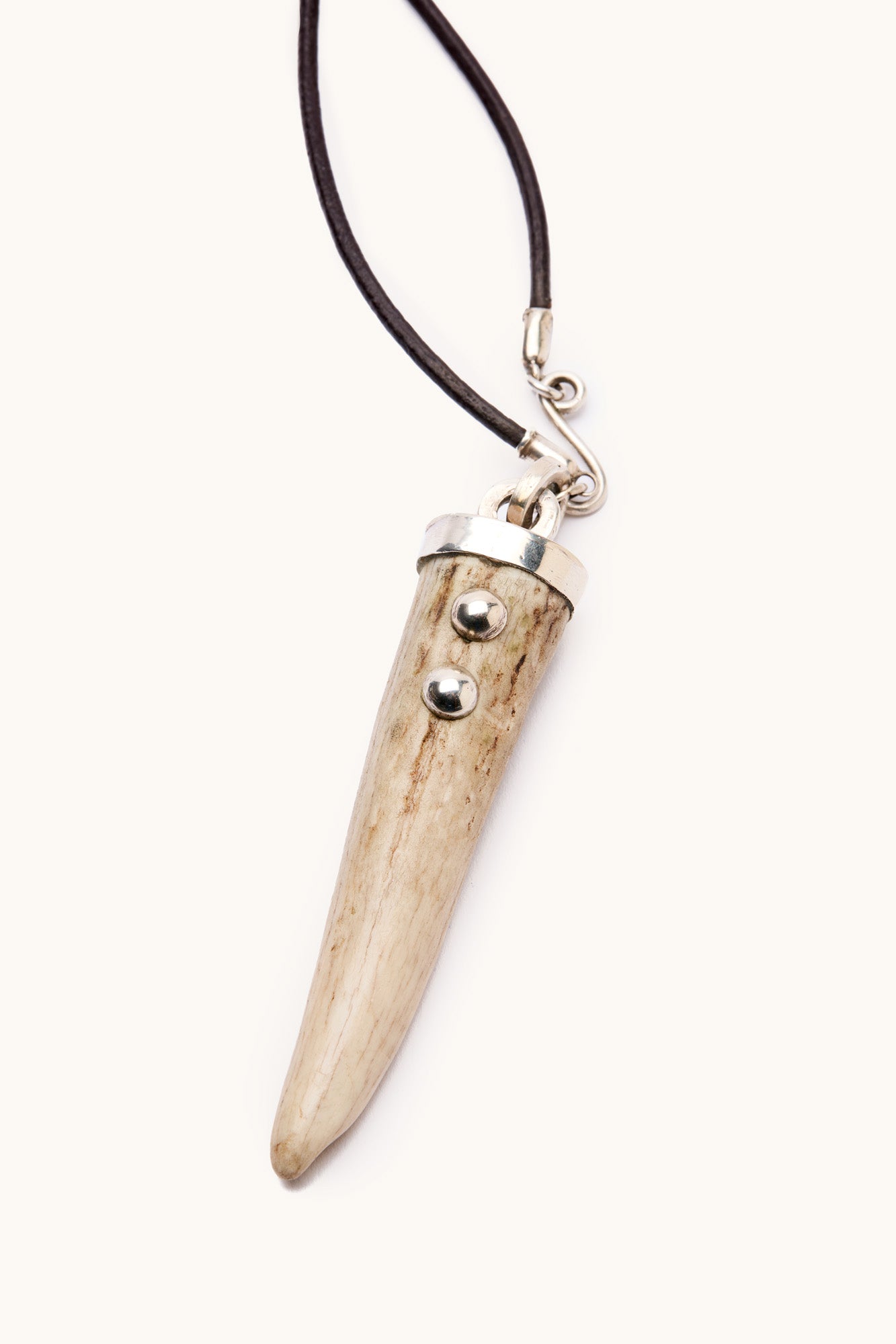 ANTLER PENDANT NECKLACE