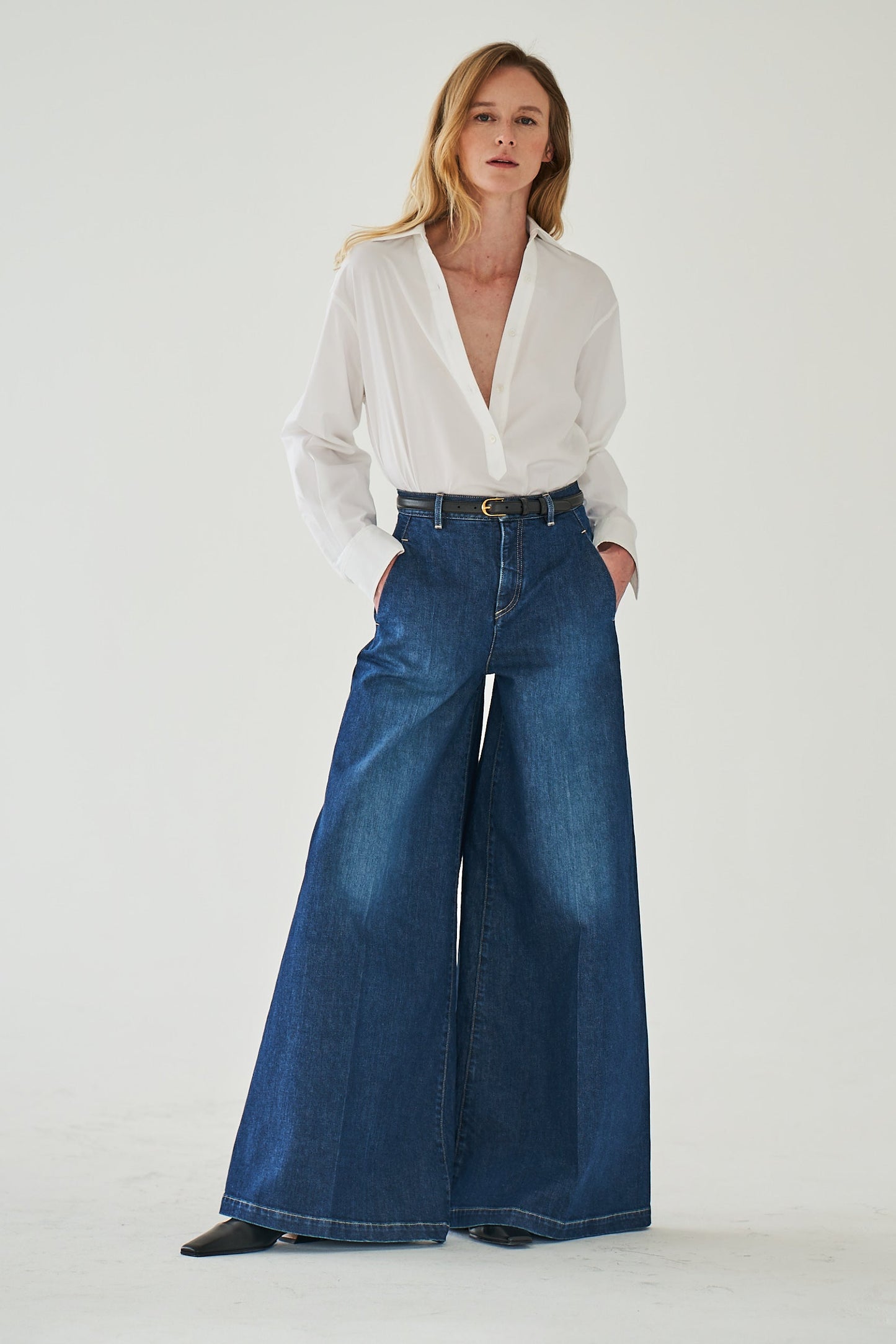 ICON JEANS