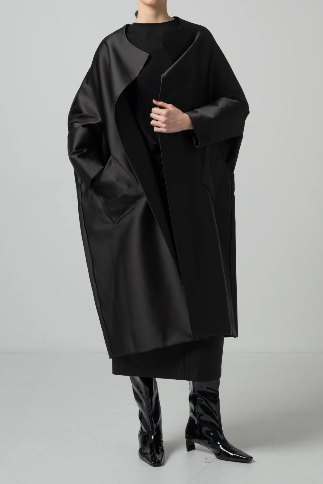 OAKLYNN COLLARLESS COAT