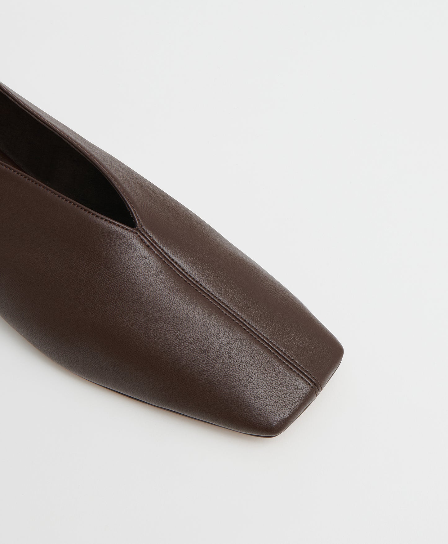 SQUARE TOE FLAT