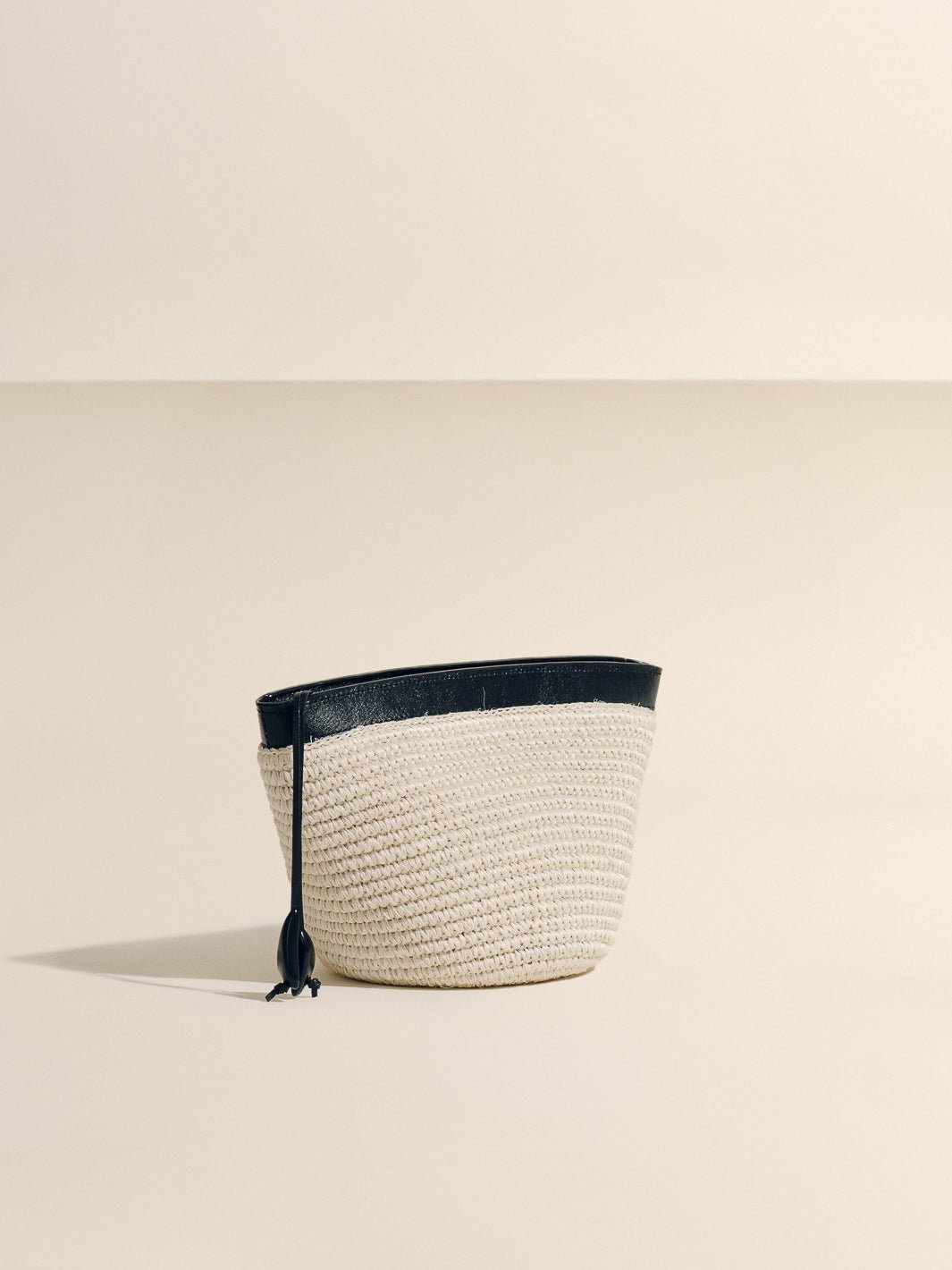 ZIP CLUTCH