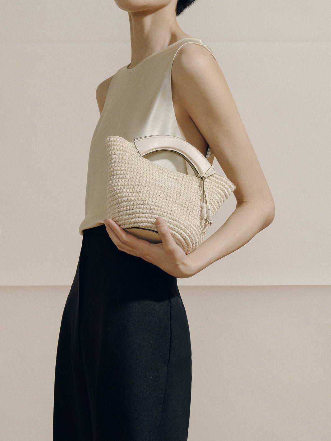 SMALL WOVEN SHOPPER