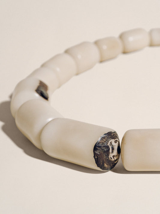 TAGUA COLUMN NECKLACE