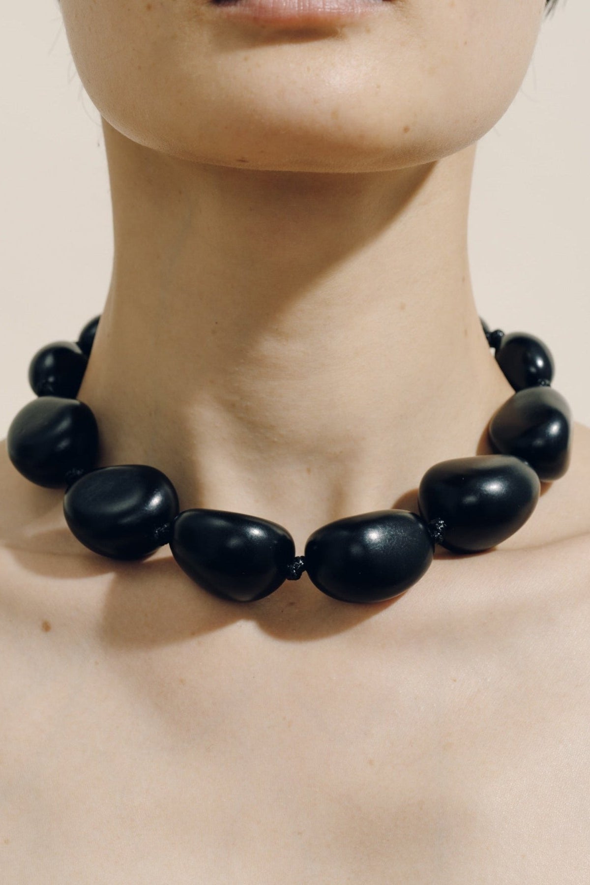 TAGUA STATEMENT NECKLACE