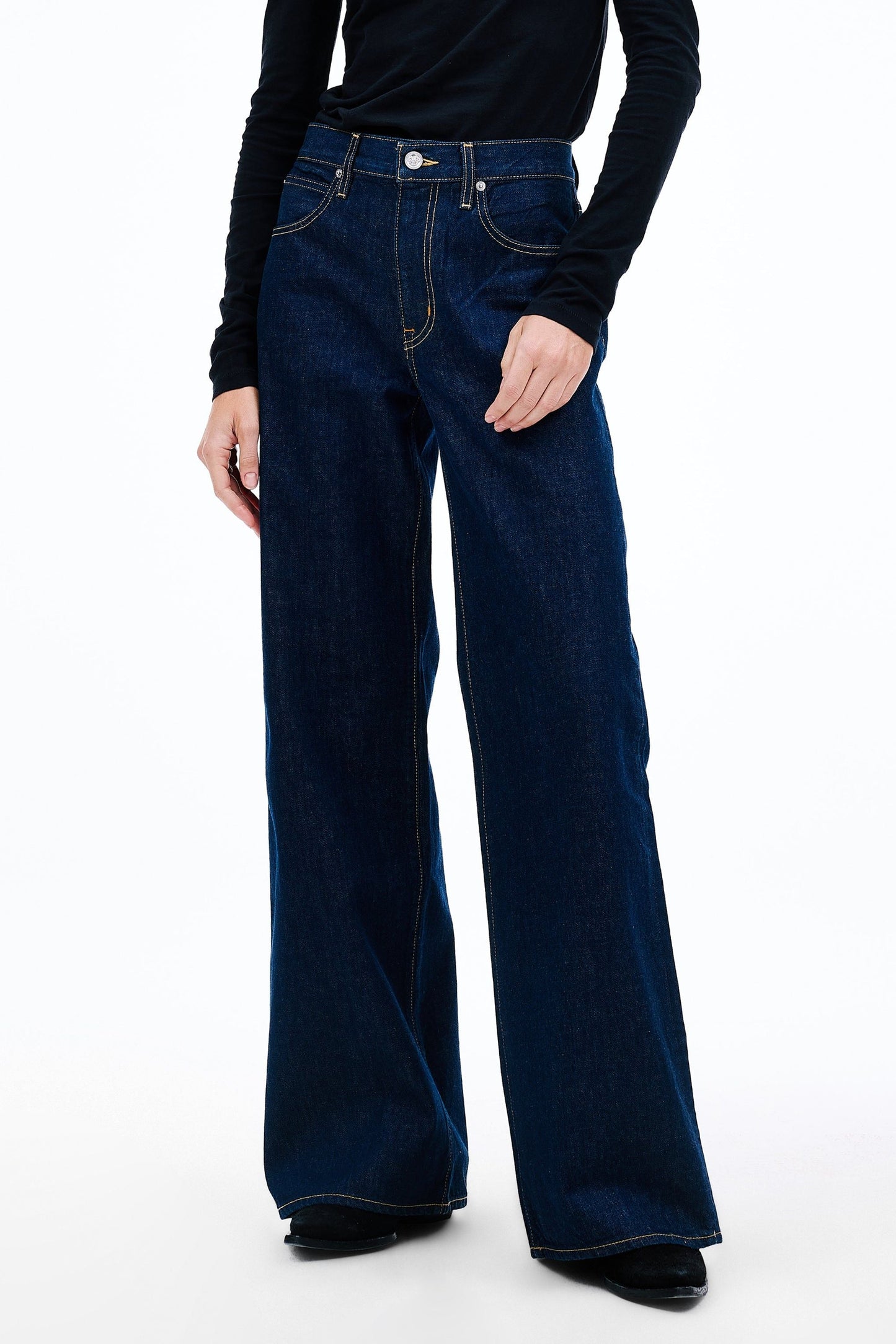 SELENA JEANS
